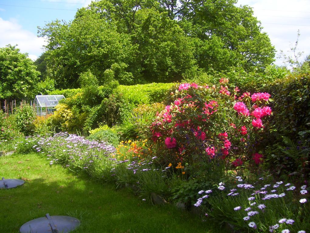 Le Boterff Gites Et Camping Saint-Mayeux Bagian luar foto